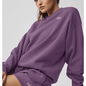 NWT ALO Yoga Plum Kiss Accolade Sweatshirt SOLD OUT ONLINE
